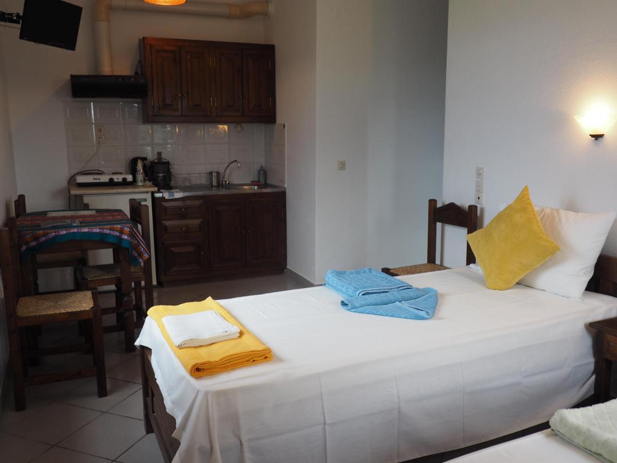 Felitsia Apartments & Studios Agios Ioannis  エクステリア 写真