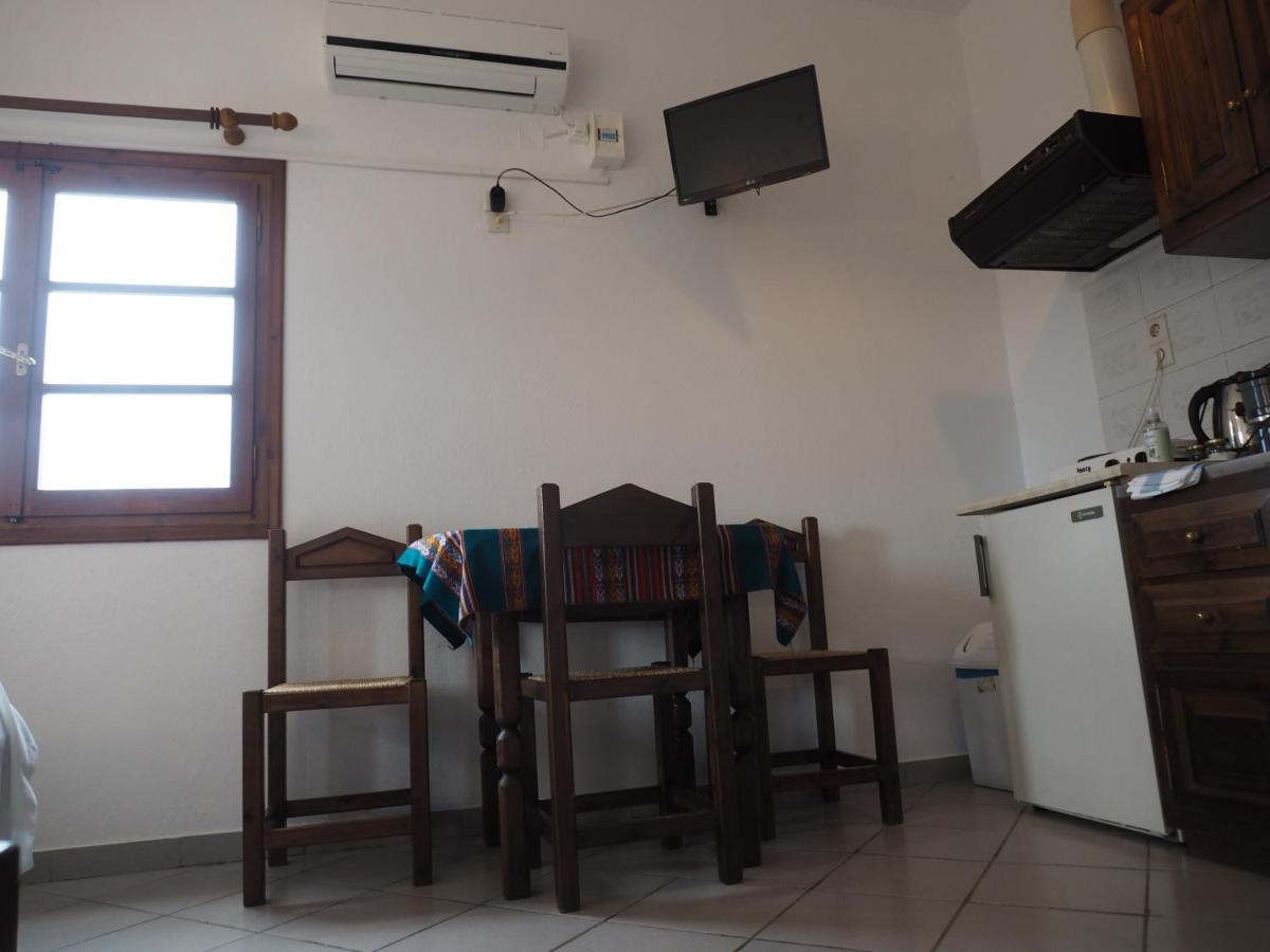 Felitsia Apartments & Studios Agios Ioannis  エクステリア 写真