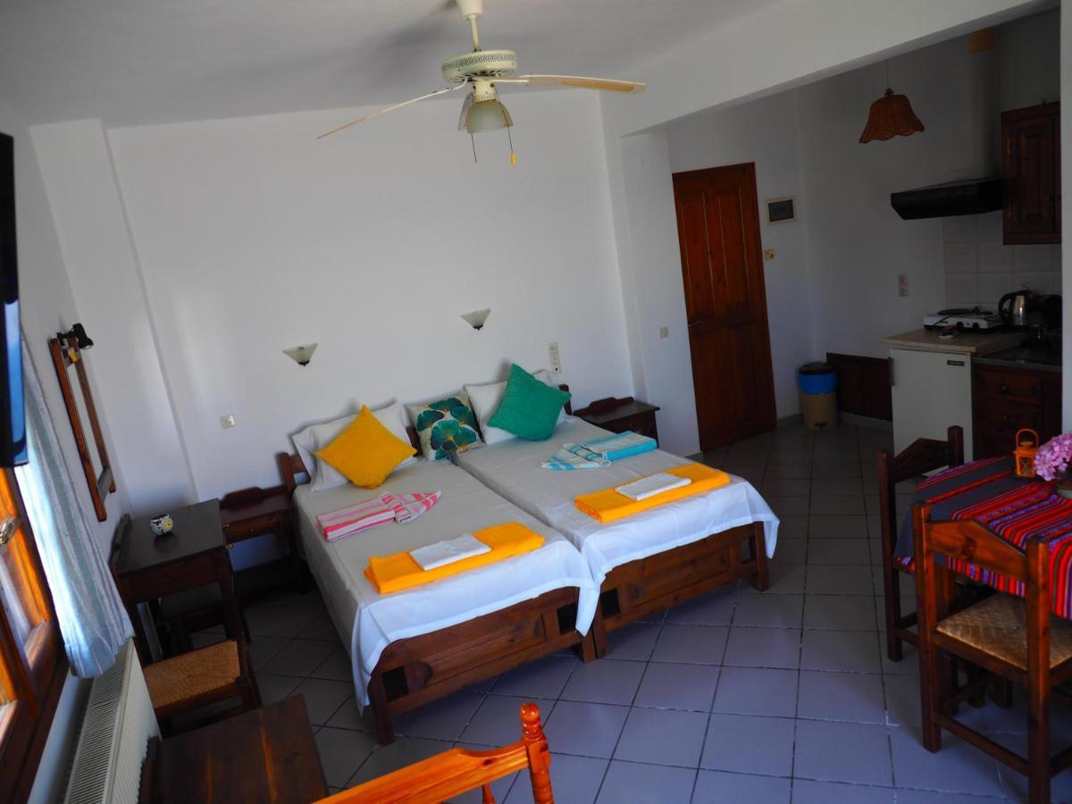 Felitsia Apartments & Studios Agios Ioannis  エクステリア 写真